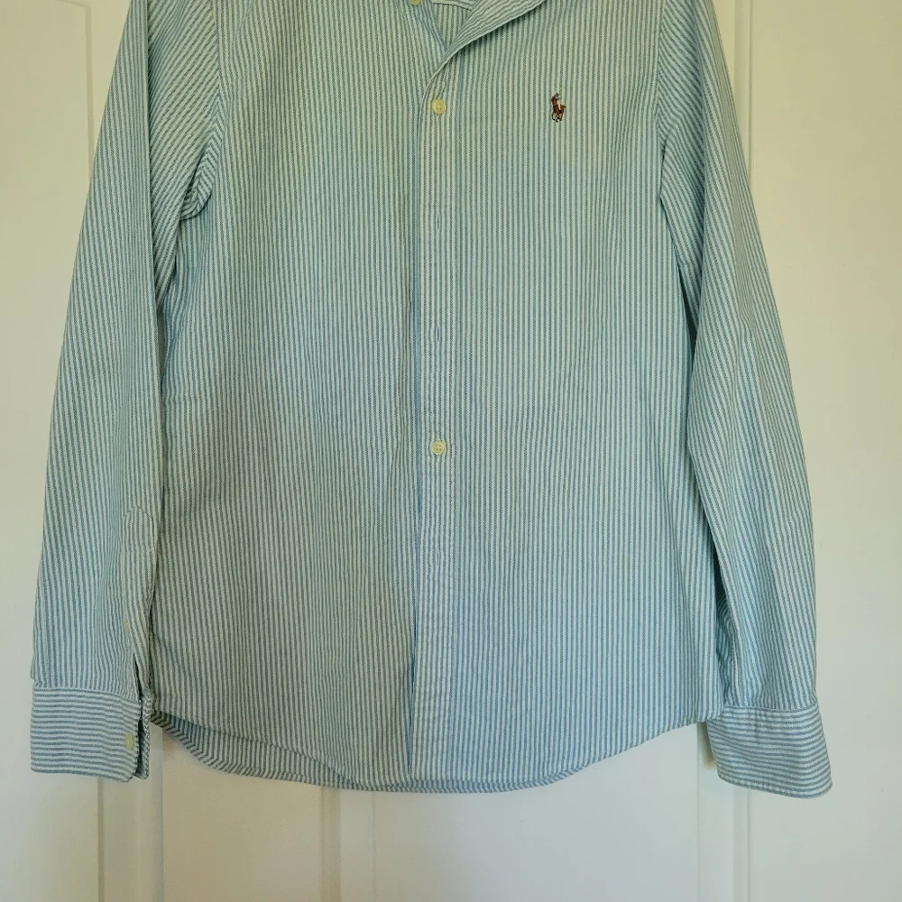 Shirt - Picture 1 of 3